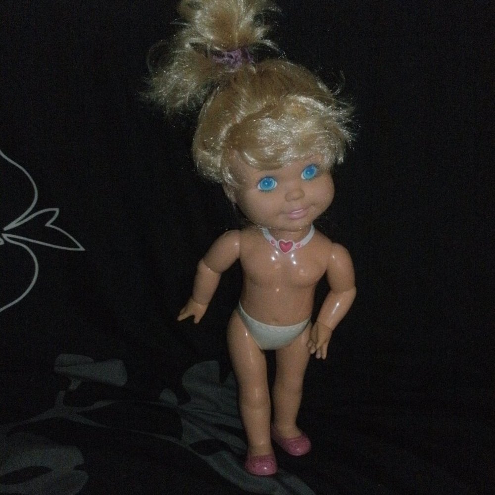 VINTAGE Suzy Snapshot 1991 Lewis Galoob Toy doll Blonde hair Blue Eyes 13" tall